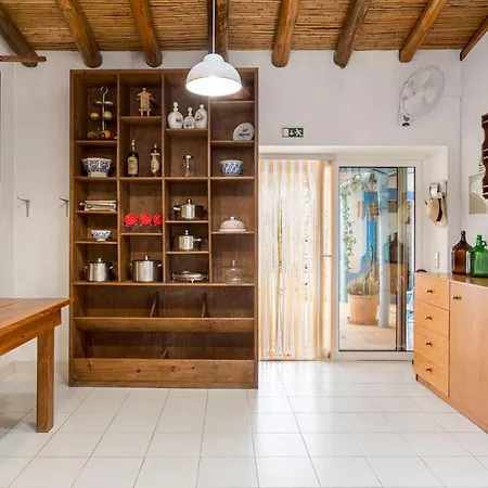 Altido Splendid Family House With Pool And Patio Lejlighed